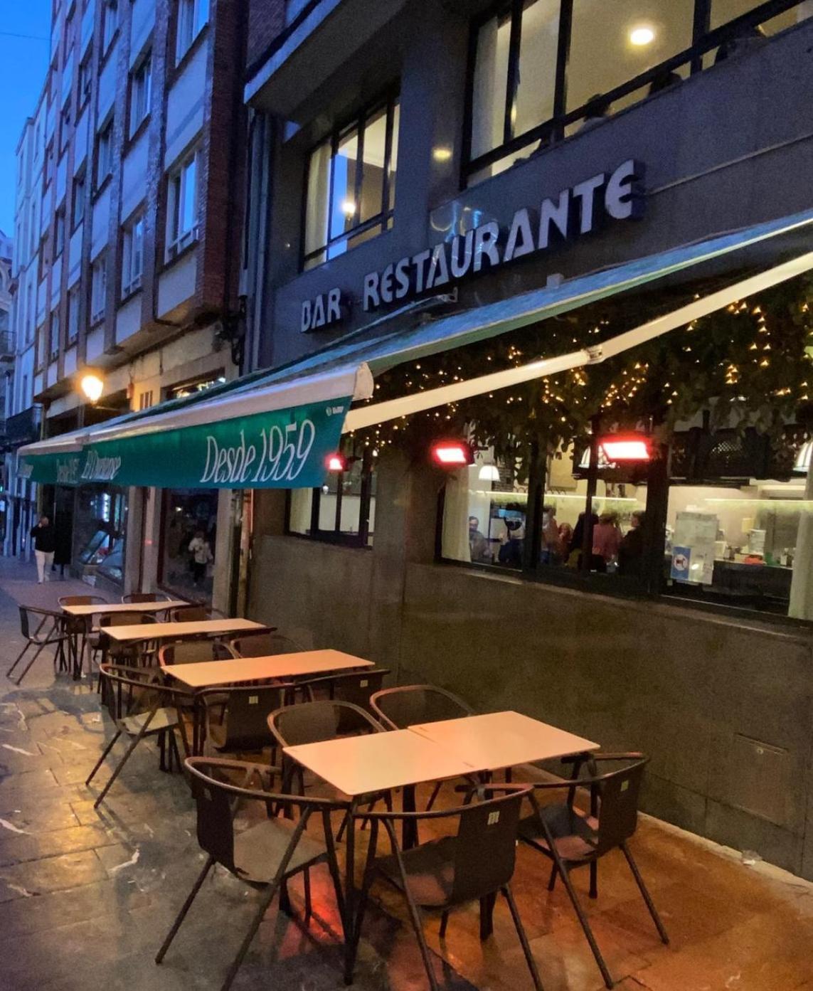 Hotel Ovetense Oviedo Bagian luar foto