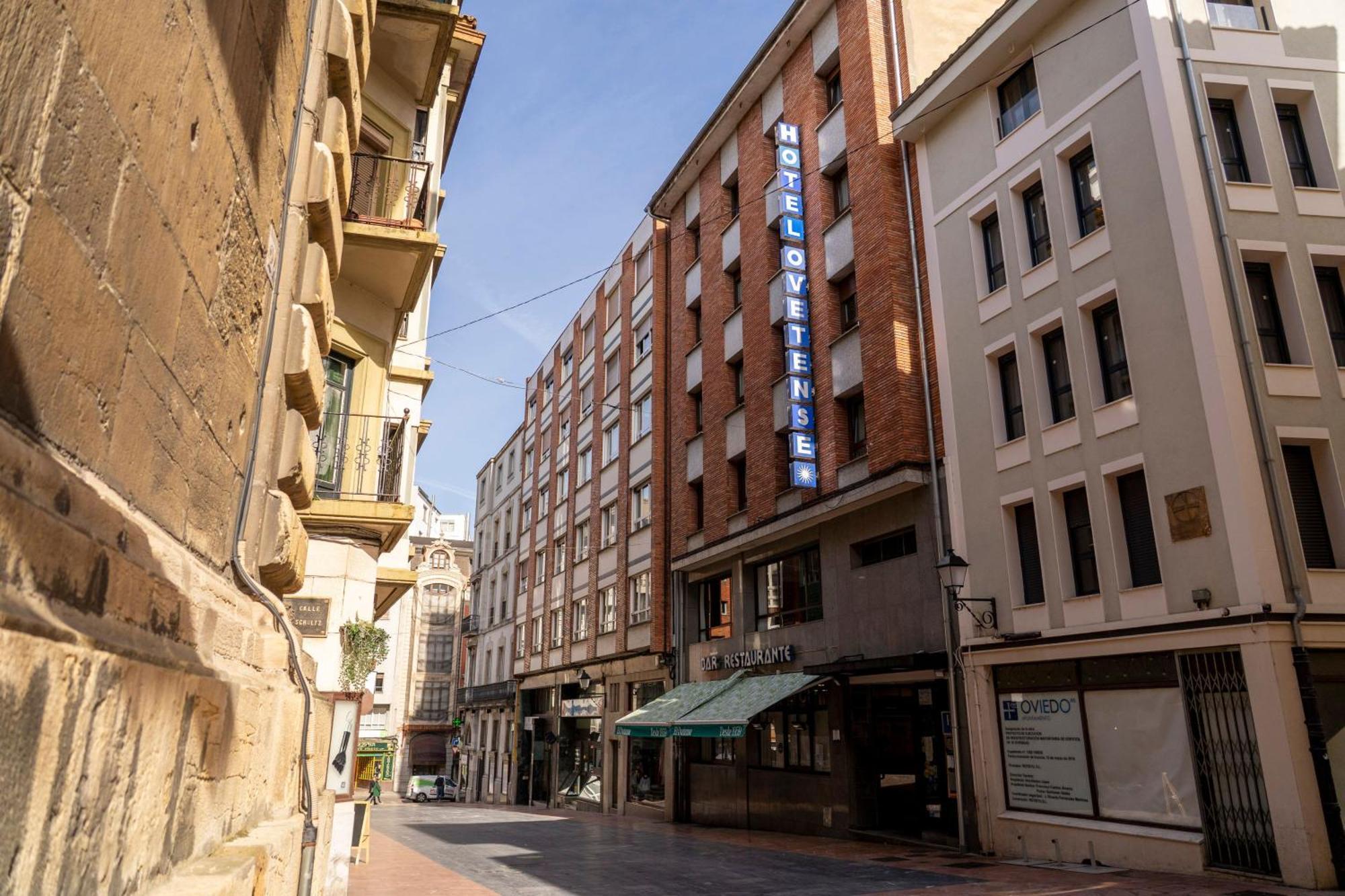 Hotel Ovetense Oviedo Bagian luar foto